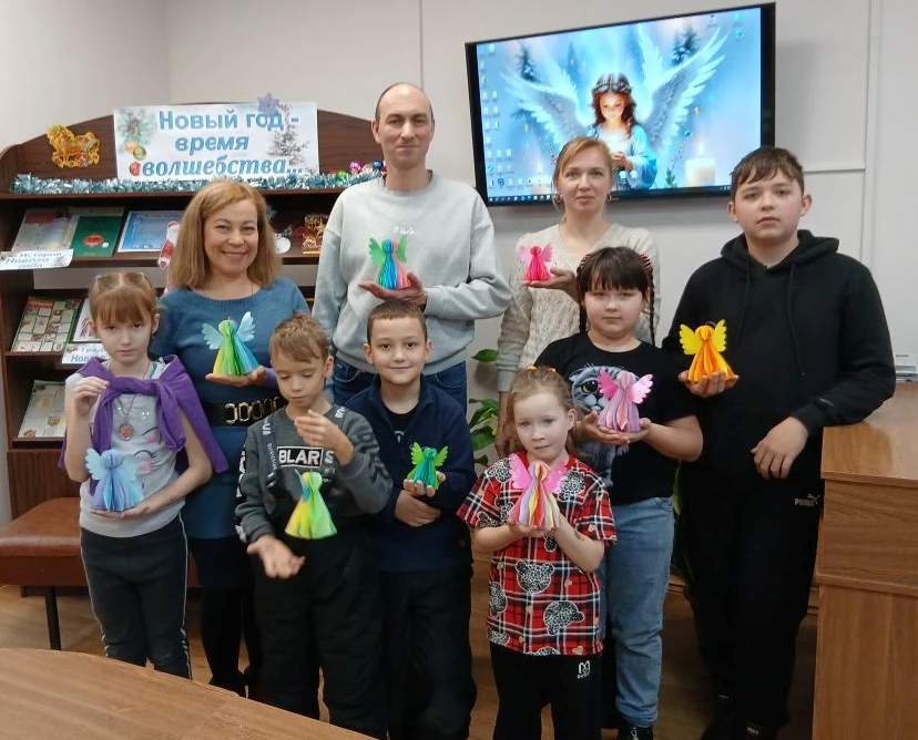 Рождественские ангелочки согрели сердца в Ядринской библиотеке!