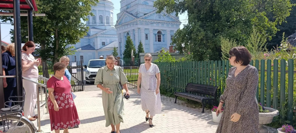 Преображение продолжается. Ядринскую центральную библиотеку посетила делегация Национальной библиотеки Чувашии 