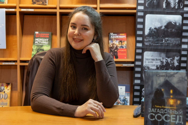 Встречайте Юлию Кира – мастер интриг и мистических поворотов!