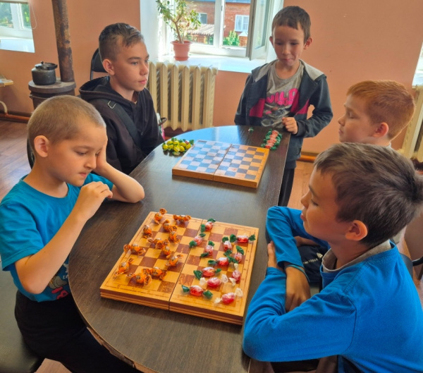 Сладкие шашки и шахматы