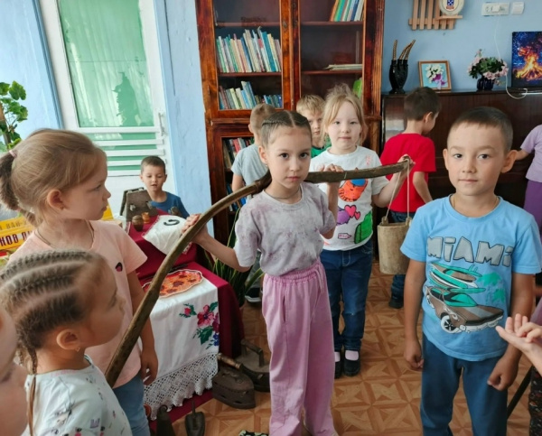 Итоги республиканского проекта «АРЧА: нить, связывающая поколения» в библиотеках Ядринский муниципальный округа