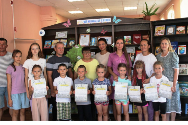 Музыкально-игровая программа «Мама и Мы»