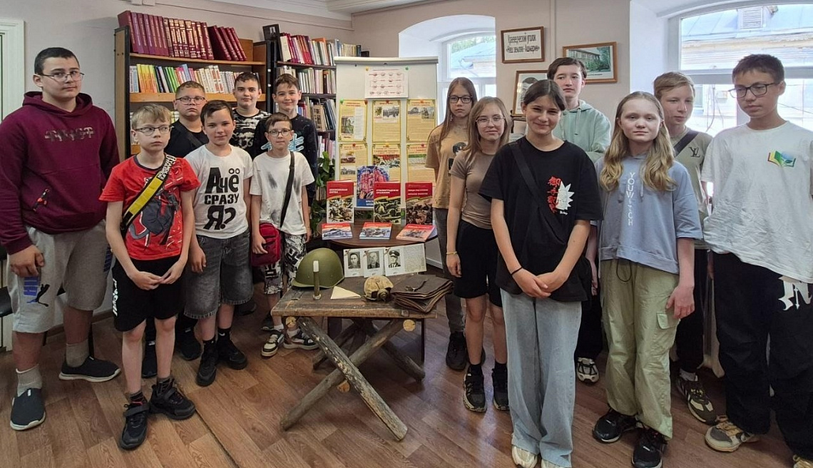 И память о войне нам книги оставляют!